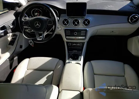 2018 Mercedes-Benz Gla 250 4Matic z USA, uszkodzony, nr VIN WDCTG4GB4JJ477611